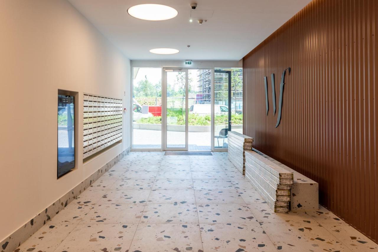Sweet Home Apartman , 30Sqm Studio, Free Private Parking, Mountain View, Balcony, 20 Min From Downtown Budapeste Exterior foto